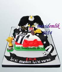 Emir In 10 Yas Besiktas Pastasi Cupcake Pastalar Hediye Fikirleri