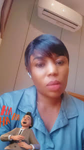 Nuria and Amelia's situation with Andres