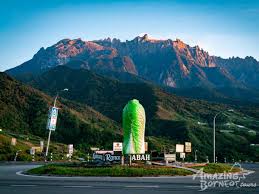 Desa cattle dairy farm, kundasang sabah kundasang •. Kinabalu Park With Rumah Terbalik Desa Cow Farm Amazing Borneo Tours Amazing Borneo Tours