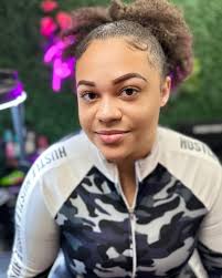 Ebony Moss (@vetvixen) • Instagram photos and videos