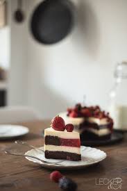 Panna Cotta Torte Mit Beeren Ohne Gelatine Lecker Co Foodblog Aus Nurnberg Dessert Ideen Panna Cotta Lebensmittel Essen
