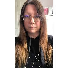 Carol Anslow's Instagram, Twitter & Facebook