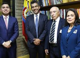 El ministro de Vivienda Jonathan Malagon posesiona a Diego Polania como  nuevo Comisionado para la CRA