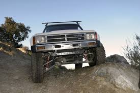 total chaos long travel 86 95 4wd gen 2 caddy kit yotamasters 4runner toyota 4runner rally racing