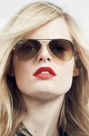 New from Ray-Ban: The Folding Aviator. http://bit.ly/TXk7uE