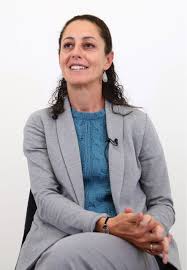Sheinbaum pide denunciar amenazas de líderes de ambulantes para asistir a actos de candidatos. No Soy Favorita De Amlo Claudia Sheinbaum Mancera Abandono La Cdmx Y El Prd Perdio El Rumbo Jefe De Gobierno Gobierno De La Ciudad Ciudad De Mexico