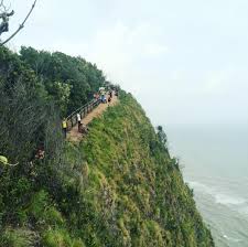 Selangor darul ehsan sendiri adalah kota yang letaknya mengelilingi dataran putrajaya dan kuala lumpur malaysia. 10 Bukit Di Semenanjung Yang Kaki Hiking Wajib Panjat At Least Sekali