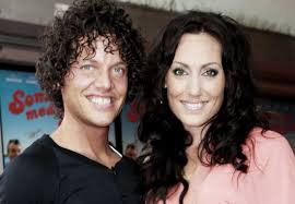 Born 27 october 1981) is a swedish songwriter, producer, musician and singer. Lina Hedlund Och Nassim Al Fakir Har Fatt Barn Aftonbladet