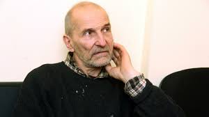 Проза «птица зу» — это единое произведение, составленное из разнородных, но однокоренных маленьких глав. Glaza Otkryl Petra Mamonova Pytayutsya Vyvesti Iz Komy