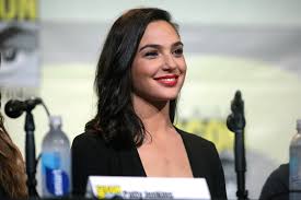 Gal gadot , dazzled in sparkling dress as she arrived at the 2020 vanity fair oscar party on sunday night (february 9) at the wallis annenberg center for the performing arts in beverly hills, calif. Wonder Woman Gal Gadot Takes A Stance On Education