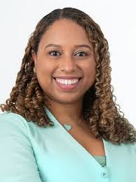 Colleen Burrell's Instagram, Twitter & Facebook