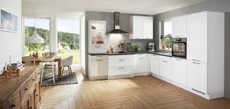 As long as you have these features in your kitchen, your space will have classic appeal, no matter what paint color you choose. Timeless Kitchen Design Kuchen Bei 123 Cocinas Puerto De La Cruz Tenerife