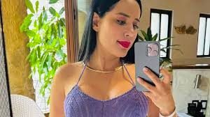 Sandra Cuevas queda enamorada de policías europeos y le hace peculiar petición a García Harfuch