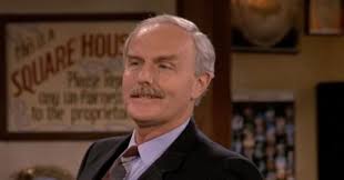 In Memoriam: Remembering the Sitcom Stars We Lost in 2022