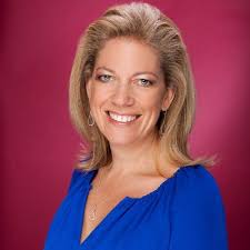 Rachel Leone (@LeoneMarketing)