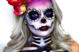 Voici une coque tête de mort mexicaine colorée pour habiller votre smartphone au style mexicain. Maquillage Tete De Mort Mexicaine Parce Qu On L Adore