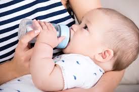 Why You Shouldn T Add Cereal To Your Baby S Bottle The Mummy Bubble