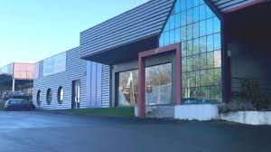 Je vais sortir tu vas sortir il va sortir nous allons sortir vous allez sortir ils vont sortir. Laval Le Magasin Au Vide Grenier Devrait Finalement Ouvrir En Fevrier Laval Maville Com