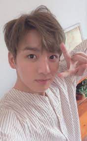Also stylized as run bts!) is a south korean variety web series starring boy band bts.the series broadcasts weekly and has been offered for free viewing on v live since 2015 and on weverse since 2020. Jungkook Love Yourself æ‰¿ Her Photocard Version L Jungkook Selca Bts Concept Photo Photocard