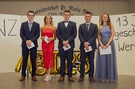 Meldung: Feierliche Zeugnisübergaben und Bestenehrungen am Berufskolleg  Berliner Platz