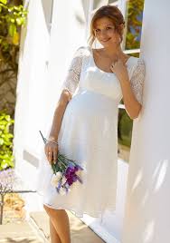 Jessica alba gives us a peek at her braless cleavage! Brautkleider Fur Mamis Die Schonste Umstandsmode Zur Hochzeit