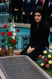 🔥 BREAKING: ELVIS'S TOMB OPENED AFTER 50 YEARS — What Was Found Inside  Finally Silenced the World ▶️ Read The Full Story!  http://lovemusic.click/index.php/2026/02/06/breaking-elviss-tomb-opened- after-50-years-what-was-found-inside-finally-silenced ...