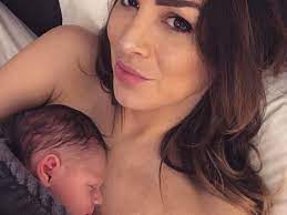 Jordan Carver Und Ihr Kleines Baby Jordan Carver Foto Compartilhado Por Prentice Portugues De Partilha De Imagens Imagens