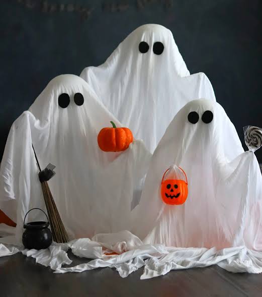 Dollar Tree Ghosts - A girl and a glue gun
