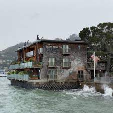 Love love love this inn! The Inn Above Tide Hotel