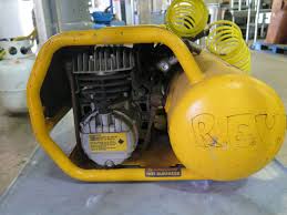 Power supply 120v ac 14 amps, 60 hz, 2 pole induction motor. Dewalt D55155 Emglo Electric 4 Gal Single Tank Compressor W Air Hose Oahu Auctions