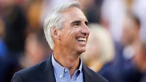 New XFL commish Oliver Luck opens up about the NCAA's future, gambling,  alcohol sales