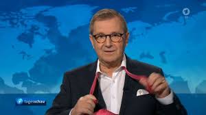 Sie absolvierte ihr abitur und begann anschließend eine kaufmännische ausbildung. Jan Hofers Nachfolger Das Sind Die Neue Tagesschau Sprecher In Der Ard Tv