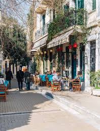 It is situated north of plaka, the traditional neighborhood under the acropolis, and right next to the busy junction of two central streets, ermou and athinas. Stadtteilfuhrer Monastiraki Und Psiri Offizieller Reisefuhrer Athen
