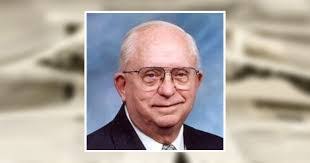 Pamela Gault's Instagram, Twitter & Facebook