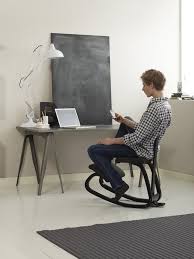 Variér ist eine skandinavische firma, die 2006 gegründet wurde, aber deren produkte es schon seit längerer zeit gibt, da diese zuvor mit der marke stokke bekannt. Variable Balans S Ergonomischer Varier Stuhl Variable Balans Mit Ruckenlehne Neue Stoffpolsterung Sediarreda Com