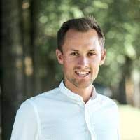 Para melhor conhecer a riqueza florística da arrábida procurámos incluir o maior número possível de taxa com estatuto legal de protecção. Christoph Commes Managing Director Mingle Cloud Linkedin