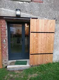 Autrefois uniquement utilisée dans les entrepôts, les granges, les usines… la porte coulissante est aujourd'hui très prisée en décoration et. Porte De Grange Tout Plein De Trucs