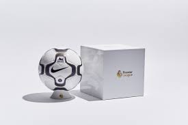 Ball possesion premier league england. Nike Celebrate 20 Year Anniversary With The Premier League By Remaking The Legendary Geo Merlin Anniversary Ball