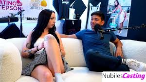 PRIMER Podcast Nubiles - Big Tit Hailey Rose elige a Scarlett Rosewood ft.  hailey rose and max fills: Porno