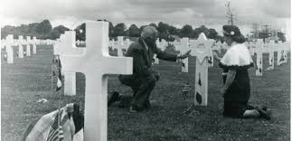 Wisconsinites in France to honor a soldier