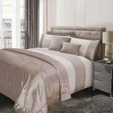 Free delivery over £40 to most of the uk great selection excellent customer service find everything for a beautiful home. Sienna Glitter Duvet Cover With Pillow Case Sparkle Glitz Velvet Bedding Set Natural Gold Cream King Buy Online In Belgium At Desertcart Be Productid 63092362
