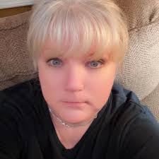 Share your thoughts👇💬 demanding neighbour On propperty? gave his house  scince living my parents. Because other side of the state was Now was  planing building shed, improving garden, you get pool,