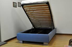 Il letto da una piazza e mezza è comodo perchè si adatta alle esigenze di ragazzi grandi che vorrebbero più comfort in cameretta, le linee giovani dei nostri modelli moderni si inseriscono perfettamente nelle camerette contemporanee. Letto 1 Piazza E Mezzo Con Contenitore Da Ragazzo Letti Da Una Piazza E Mezzo Con Contenitore Letto 1 Piazza E Mezzo In Il Letto Livia A Una Piazza E