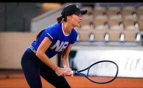 Born 7 april 1990) is a romanian professional tennis player. Romanian Tennis Player Sorana Cirstea Wins Itf Title In Dubai Romania Insider