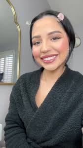 Jillian Holcomb's Instagram, Twitter & Facebook