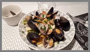 Farfalle Aux Coquillages Gourmands Cake Tomates Sechees Poulet Au Vin Rouge