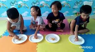 Pertumbuhan dan perkembangan, mungkin sudah sering anda dengar atau gunakan dalam percakapan atau saat anda menuliskan dokumen sebagian besar orang mungkin lebih familiar dengan kata pertumbuhan dan perkembangan dalam dunia kedokteran atau yang berhubungan. Perkembangan Deria Dan Pemahaman Dhia Childcare Centre