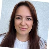 700+ profilů „Huch“