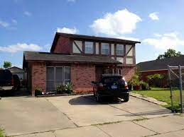 Selena quintanilla family members have also been committed to keeping her legacy. Selena S Old House W Her Parents Selena Quintanilla Selena Quintanilla Perez Selena