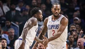 Kawhi leonard isn't the only player with enormous hands to grace the league. Kawhi Leonard Returns As Clippers Hand Spurs First Loss